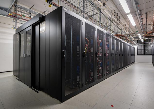Serverschränke im Rechenzentrum von AKQUINET.