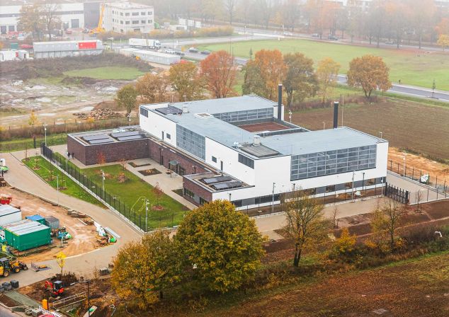 Fertiger Ausbau des AKQUINET Rechenzentrum Victoria Park Vogelperspektive AKQUINET Rechenzentrum Victoria Park im Herbst